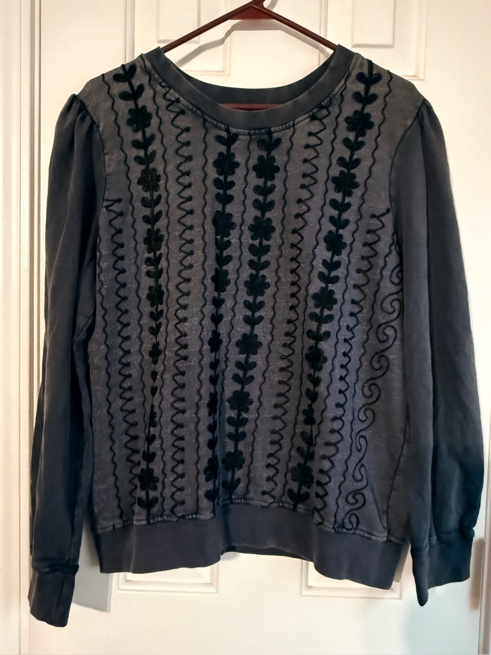 NWT Young Threads Dark Gray Embroidered Boho Sweatshirt Size Small